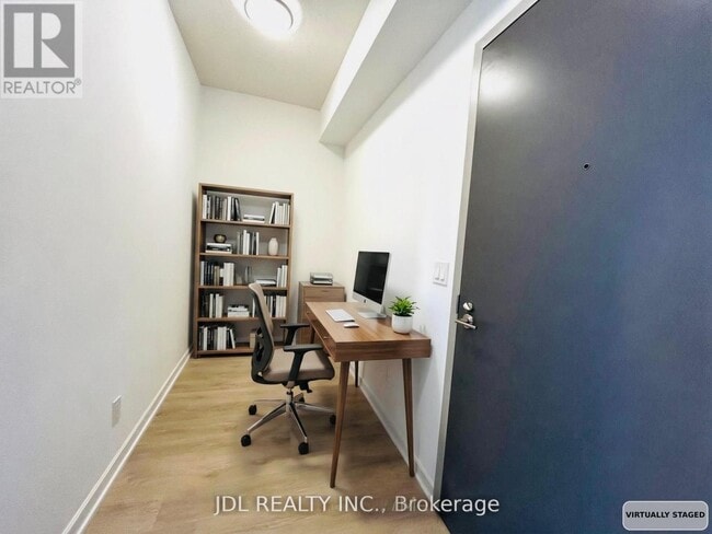 Photo du bâtiment - 36 Forest Manor Rd