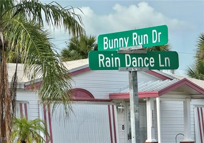 Building Photo - 3165 Bunny Run Dr
