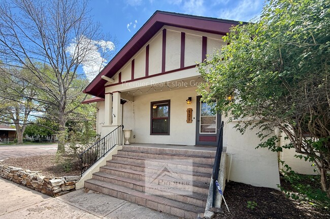 Building Photo - 429 E San Rafael St