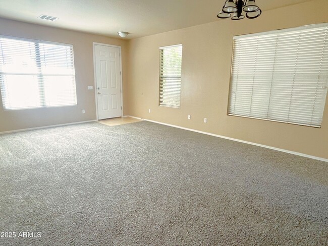 Building Photo - 2684 W Goldmine Mountain Dr