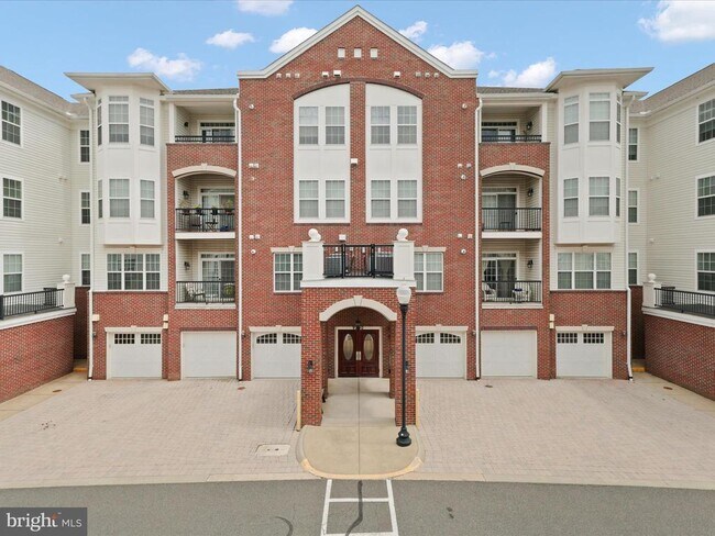 Foto del edificio - 9200 Charleston Dr