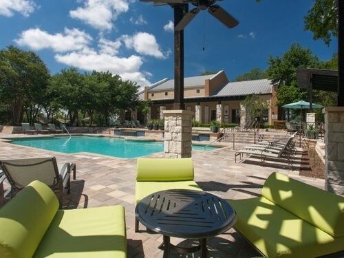 Foto del edificio - 8700 Brodie Ln