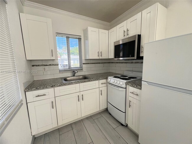 Foto del edificio - 159 NE 75th St