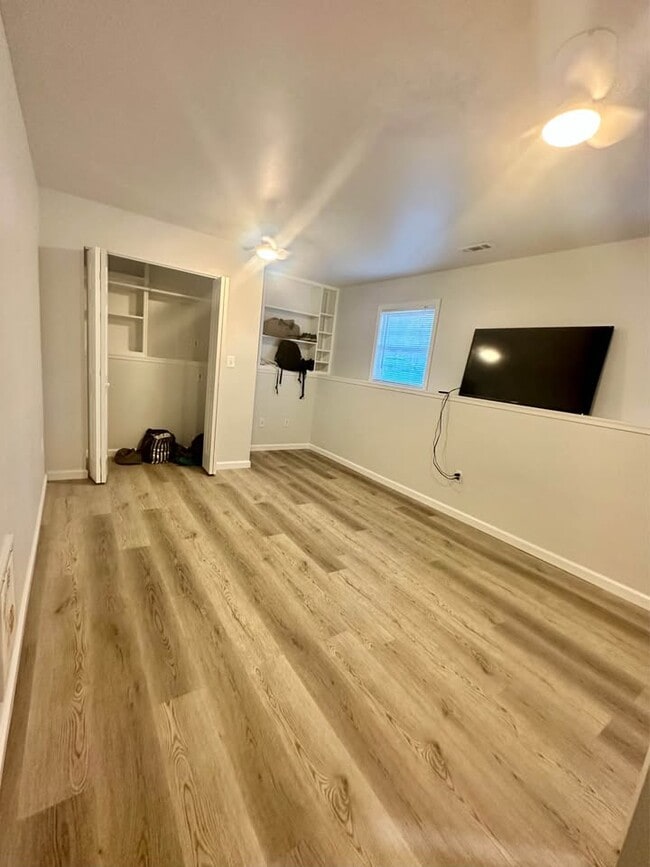 Building Photo - 5403 Veld Ct