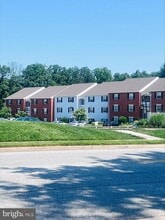 Building Photo - 5 Mullingar Ct