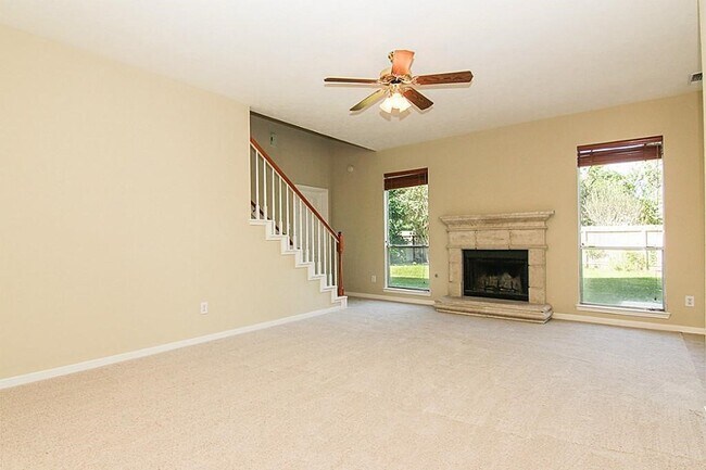 Foto del edificio - 1502 Brook Grove Dr