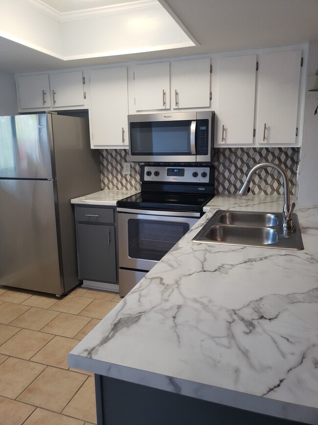 Building Photo - 1408 Windsong Circle