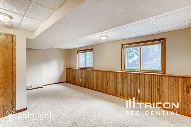 Foto del edificio - 512 Green Ave SE