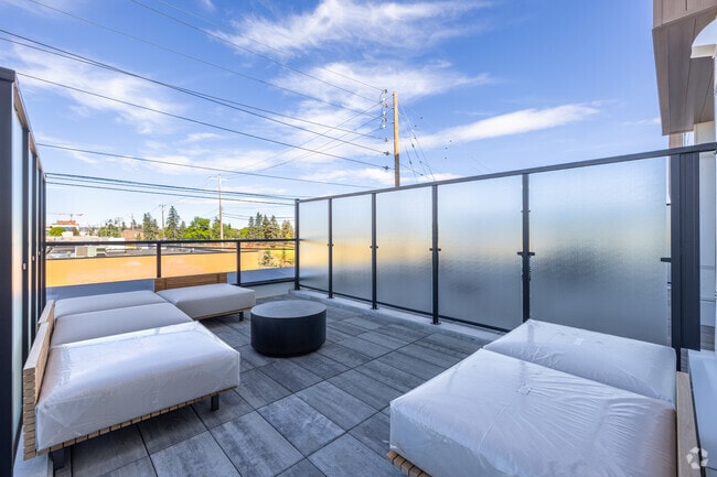 1BR, 1BA - 495SF - View - Munro Apartments