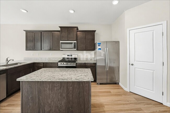 Foto del edificio - 1215 W 17th Ave