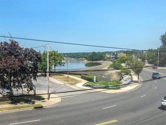Foto del edificio - 11 Shore Rd