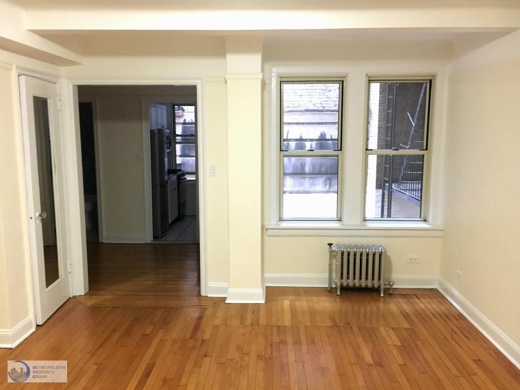 Primary Photo - 27 E 12th St