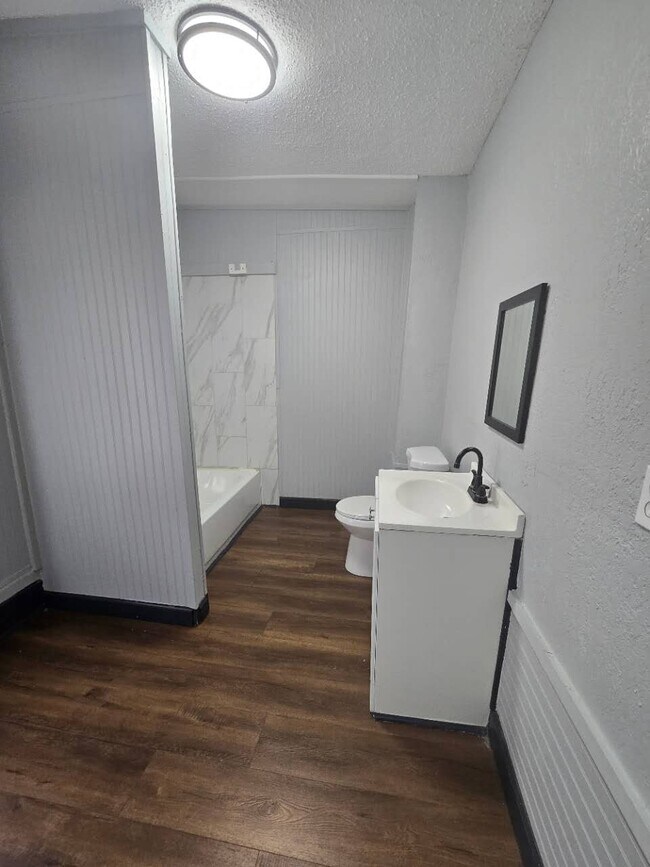 Foto del edificio - 2621 Askew Ave