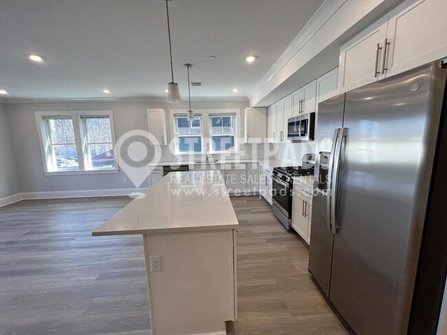 Building Photo - 4 bedroom in Boston MA 02134