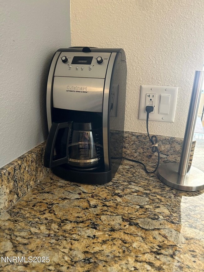 Building Photo - 450 N Arlington Ave