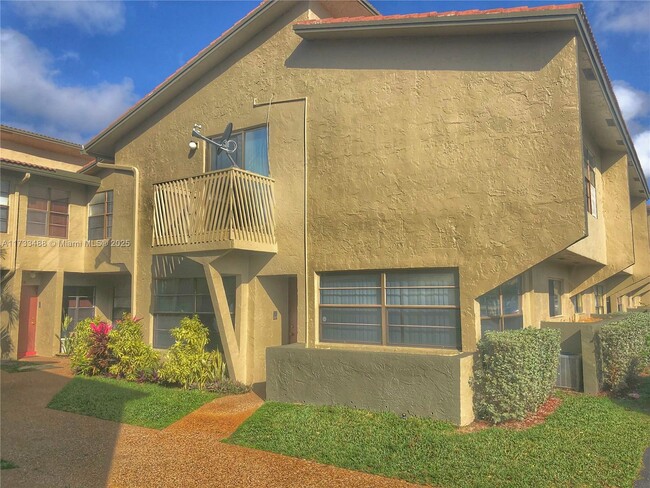 Foto del edificio - 2530 Coral Springs Dr