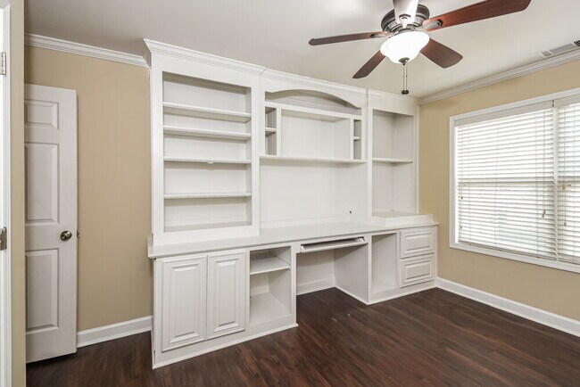 Foto del edificio - 738 Austin Creek Dr