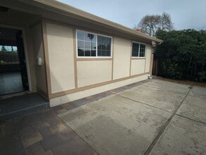 Building Photo - 5438 Scenic Ave