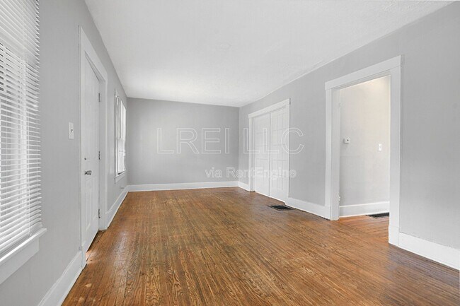 Foto del edificio - 627 S 38th St