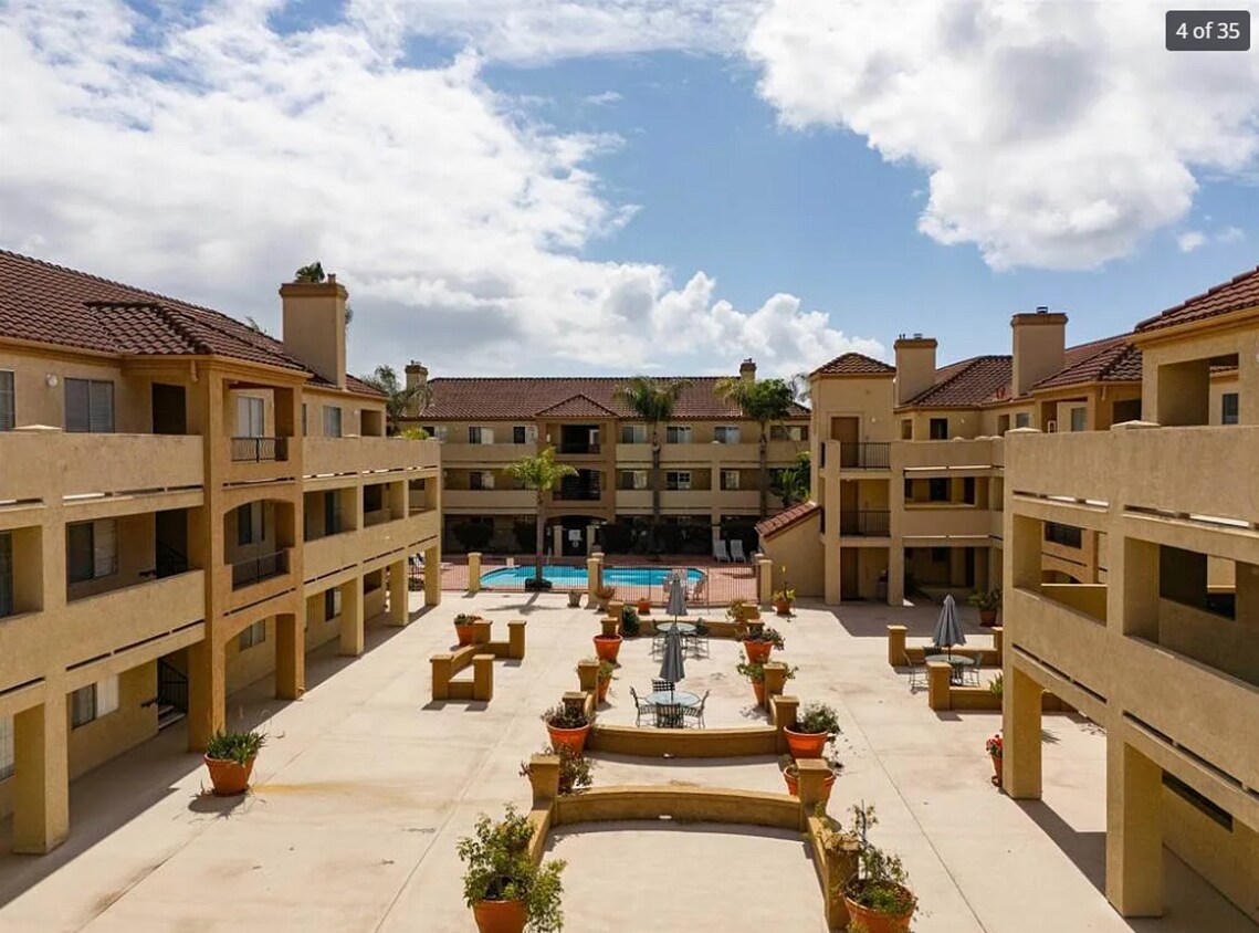 Foto principal - 2 Bedroom 2 Bath Condo in Gated Community ...