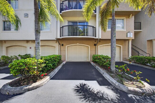 Foto del edificio - 1100 Crestwood Ct S