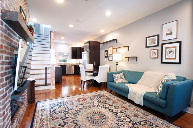 First Floor - 2319 E Thompson St