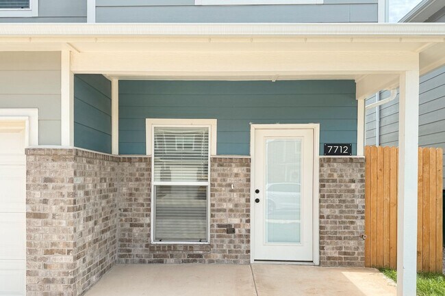 Foto del edificio - Townhome For Rent NW OKC!