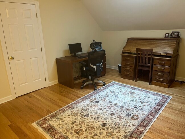 Access to workspace outside of furnished bedroom - 209 Cates Farm Rd