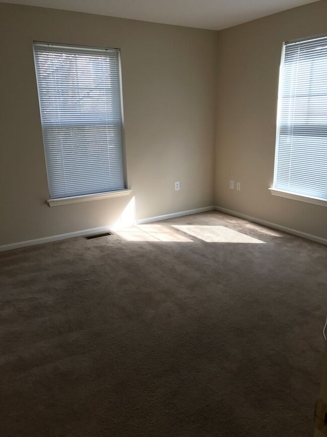 Photo - 615 N 44th St Apartment