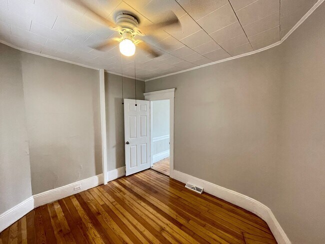 Foto del edificio - 336 Amherst St