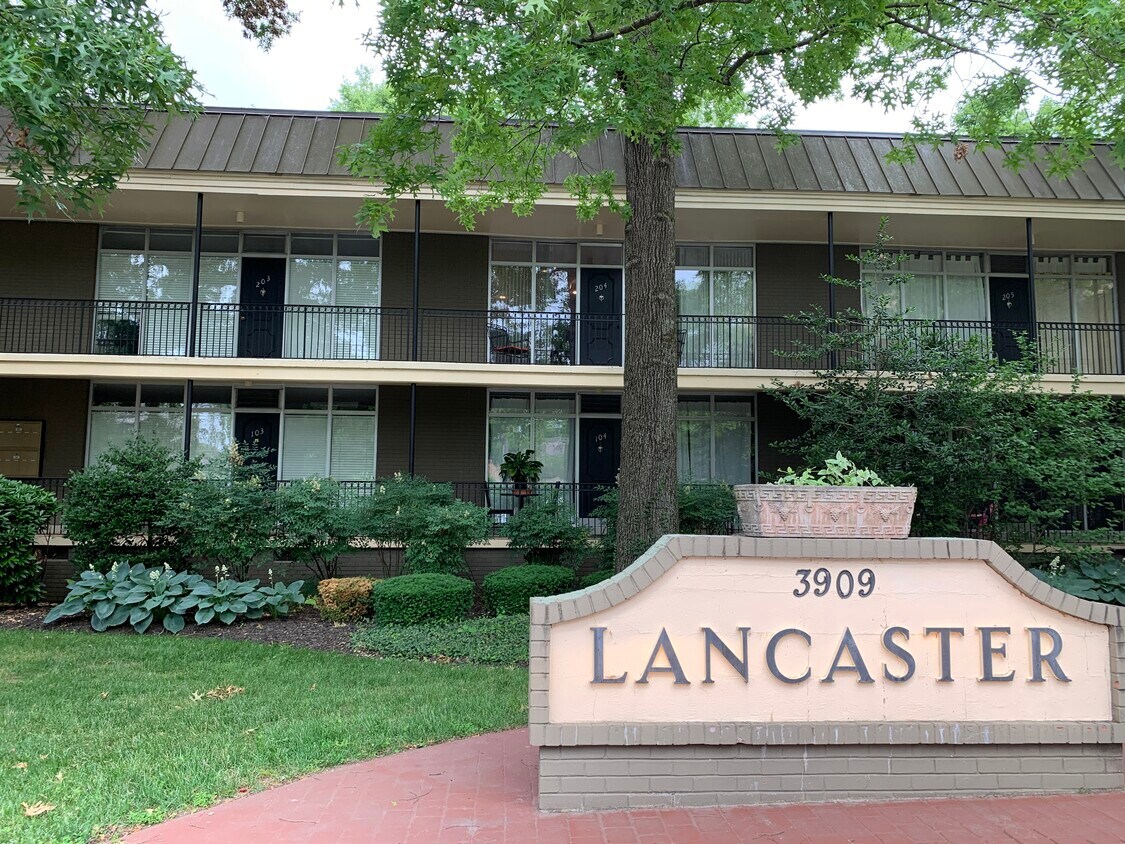 Foto principal - 3909 Whitland Ave