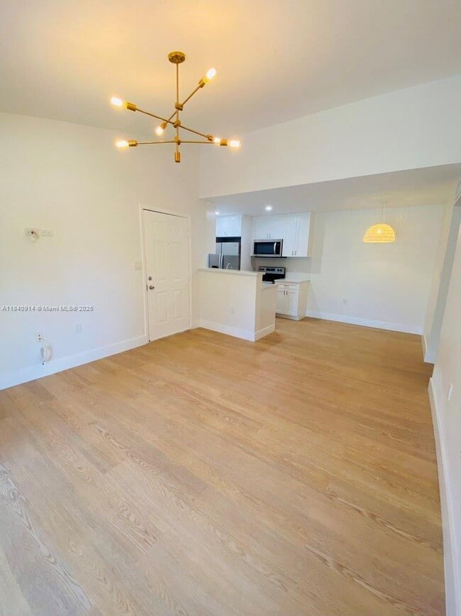 Building Photo - 10581 SW 155th Ct