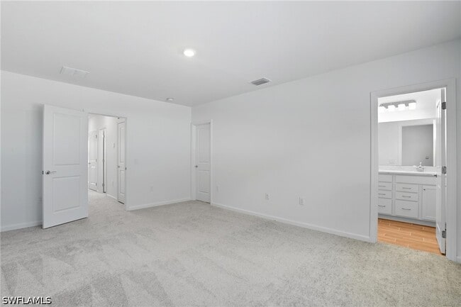 Building Photo - 27881 Radiant Ct