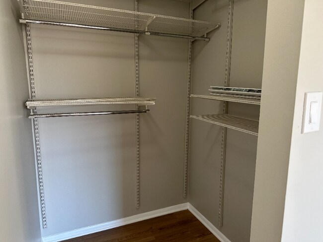 Foto del edificio - 12417 Hickory Tree Way