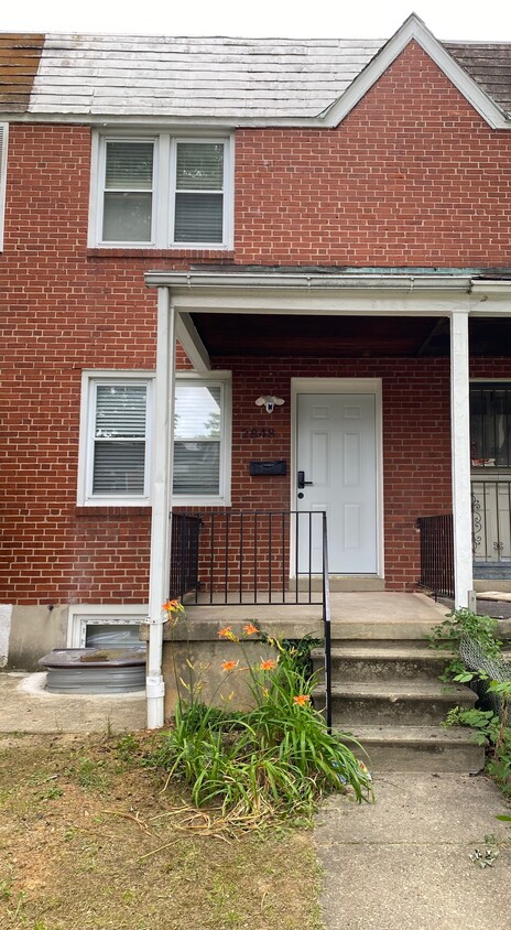 2848 Edgecombe Cir S, Baltimore, MD 21215 - Townhome Rentals in ...