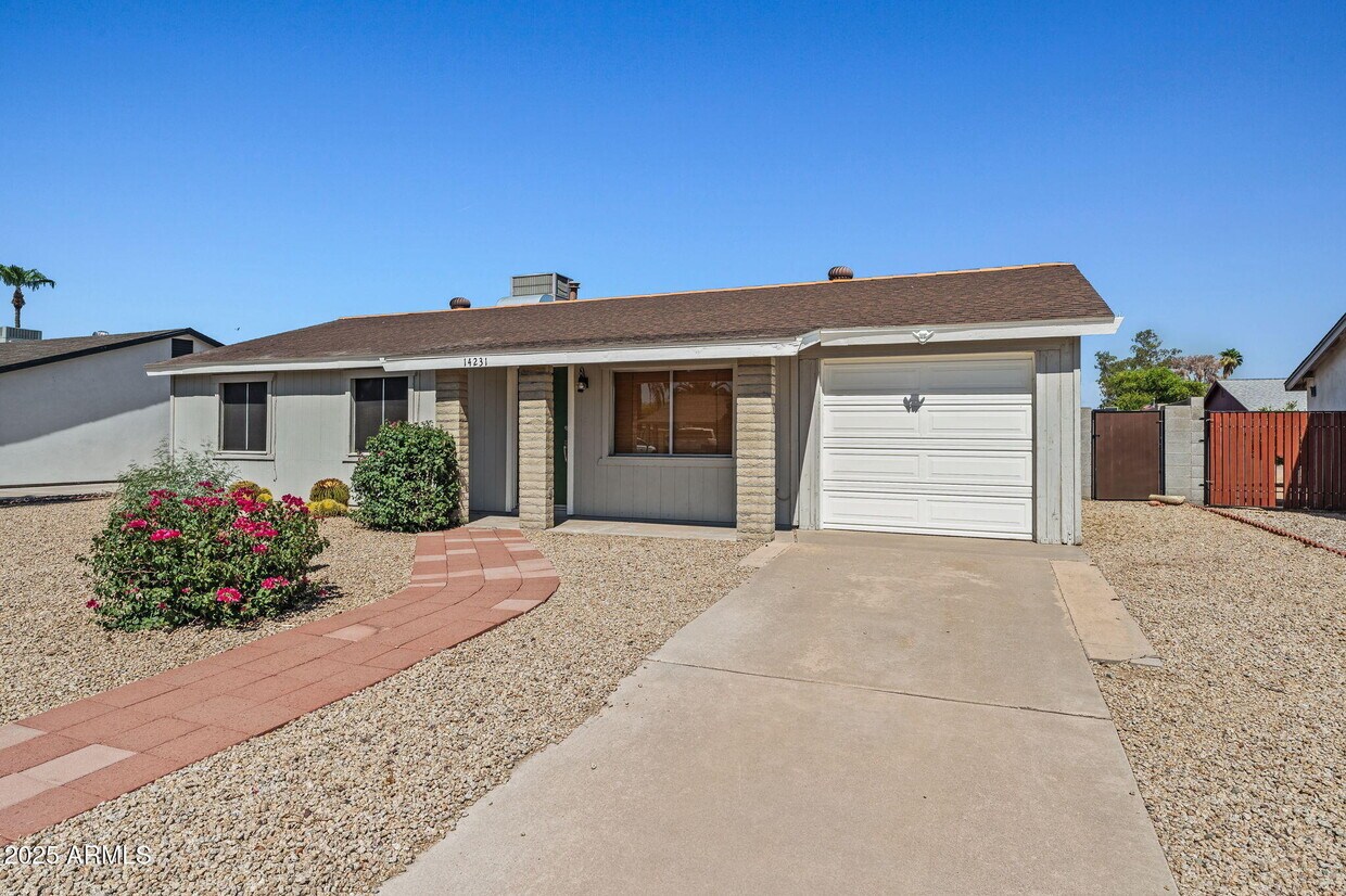 Primary Photo - 14231 N 37th Pl