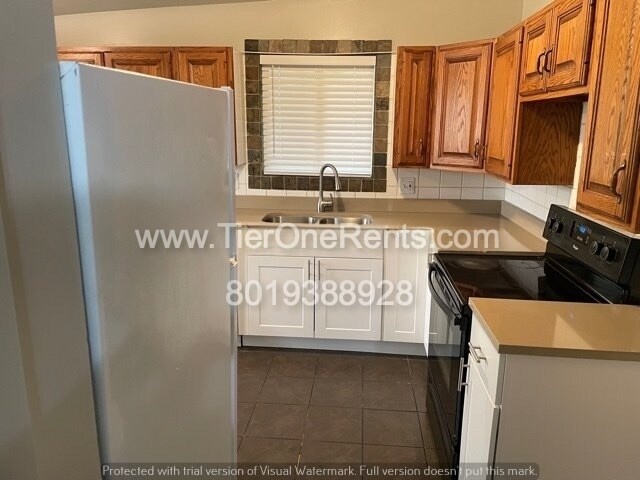 Foto del edificio - Charming 2 Bed Duplex with 900 Sq Ft in So...