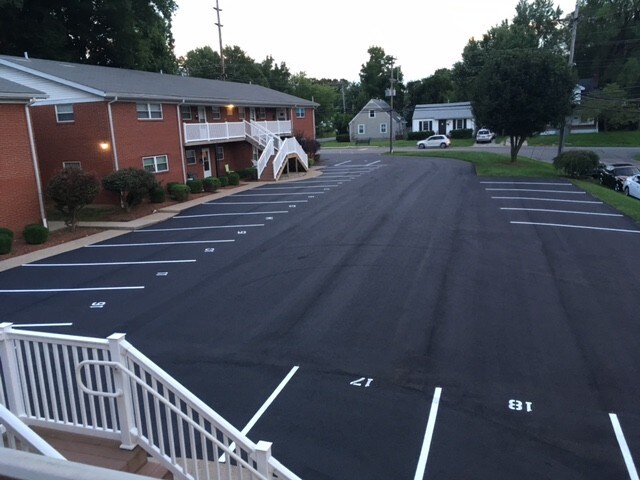 Foto del edificio - 2219 Rockford Ln