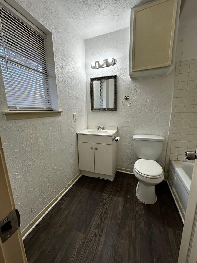 Foto del edificio - 1 Bedroom Duplex