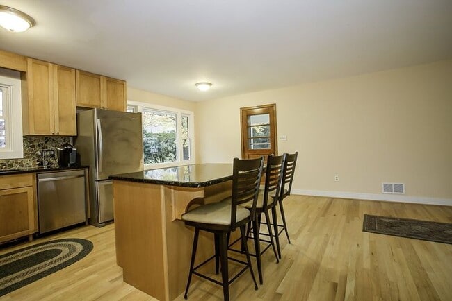 Foto del edificio - 110 Shasta Ct