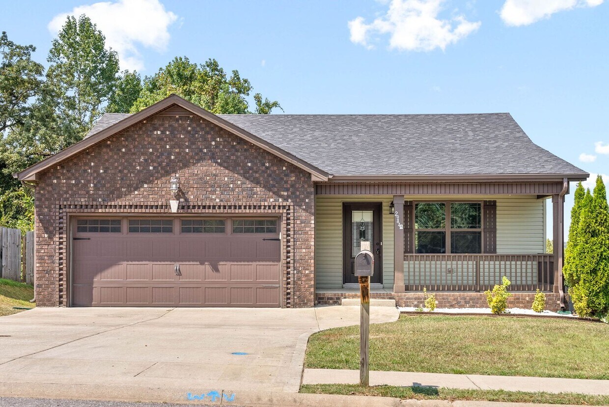 Foto principal - Pet Friendly Three Bedroom!