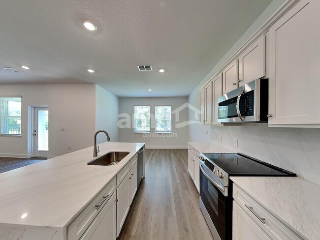 Building Photo - 16710 Cheyanne Ct