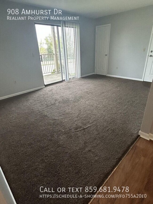 Building Photo - 908 Amhurst Dr