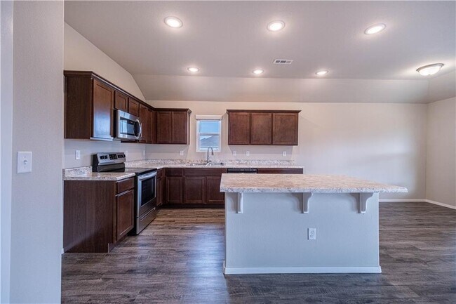 Foto del edificio - 820 Braidburn Rd