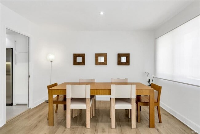 Foto del edificio - 7259 Hillside Ave