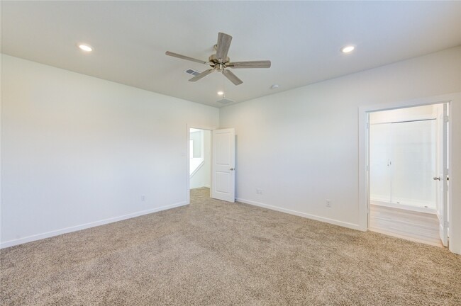 Building Photo - 31918 Holland Arbor Trl