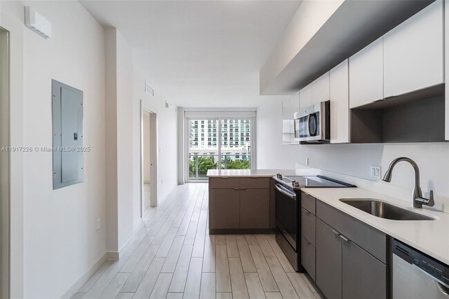 Foto del edificio - 321 NE 26th St