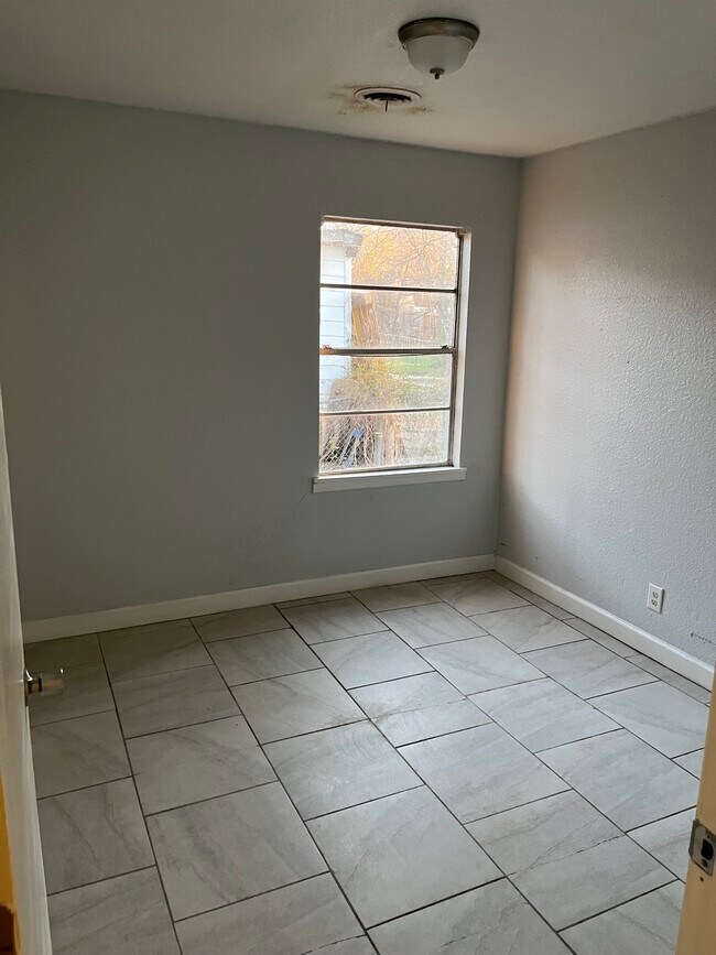 Foto del edificio - 915 S 8th St