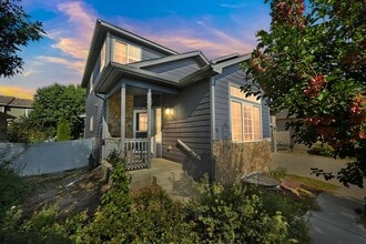 Building Photo - 2633 Clarion Ln