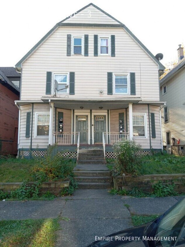 Primary Photo - Available Now! 3rd Fl- 1 bed/1 bath in Scr...